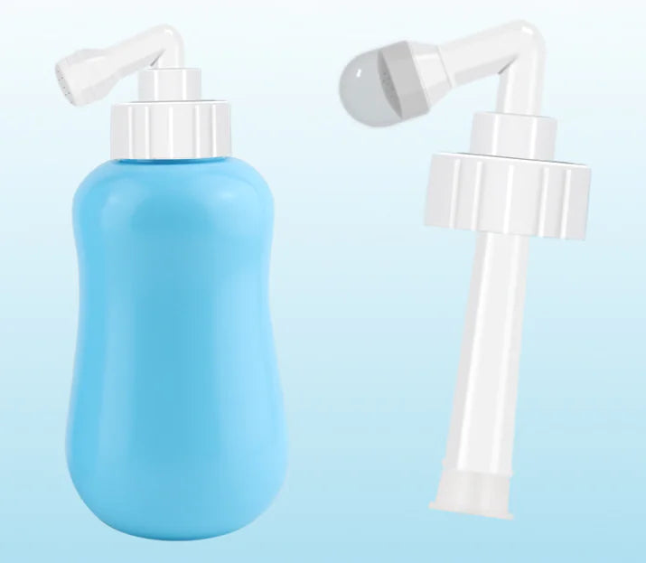 travel-friendly handheld bidet for personal hygiene cleansing